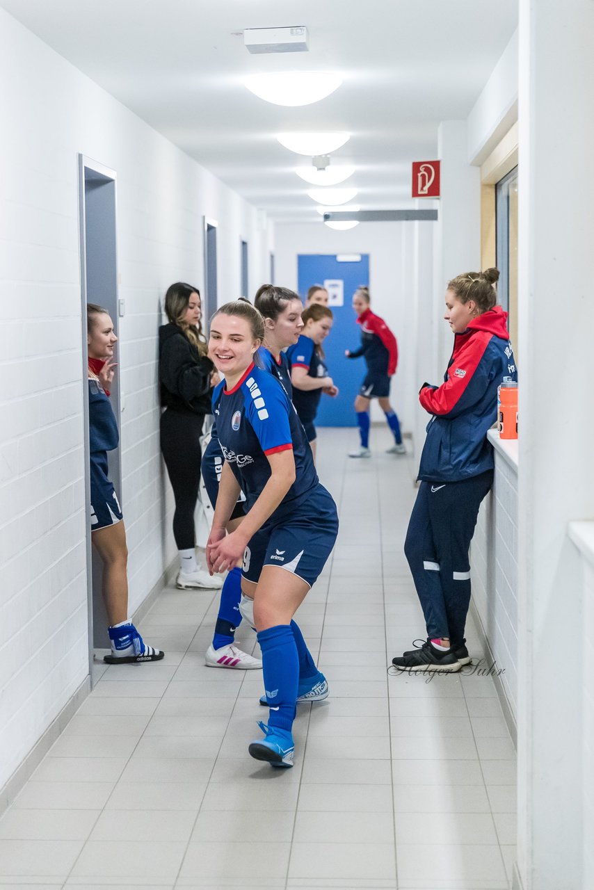 Bild 63 - F Loewinnen Hallen Cup